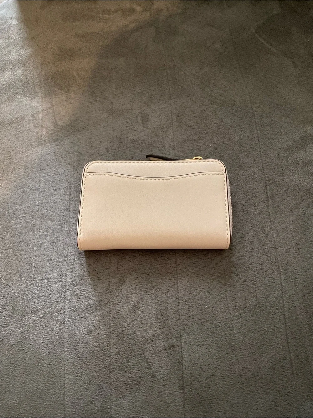 Coach essentials small zip around card case